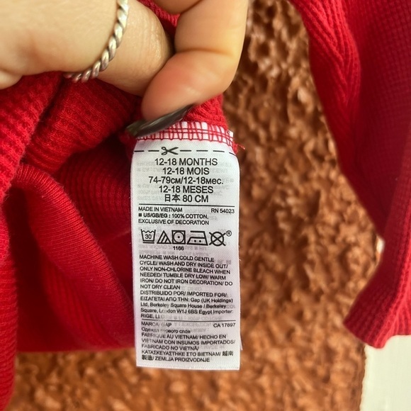 Baby Gap Thermal Onesie - Picture 3 of 5